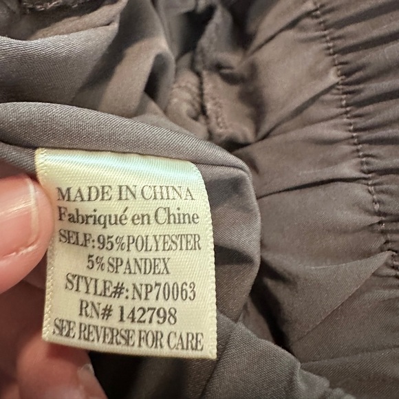 New In Women’s Size Medium Gray High-Waist Jogger Pants - Picture 12 of 12